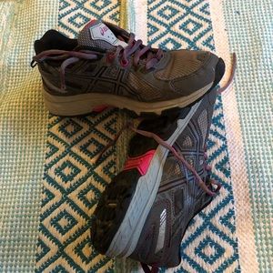 Good condition! ASICS gel running shoes